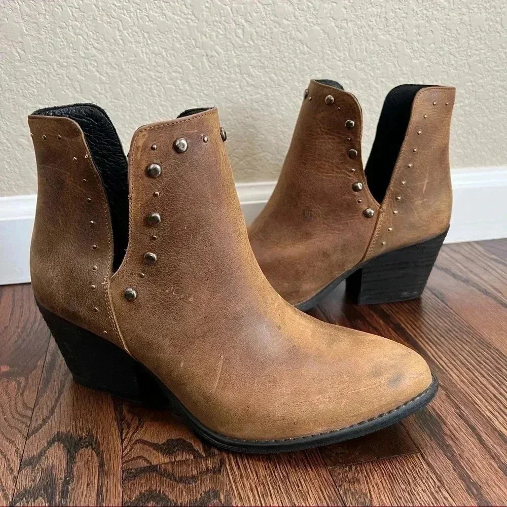 Musse & Cloud Aster Ankle Boots Booties Brown Leather Women’s size 10 Studs $105